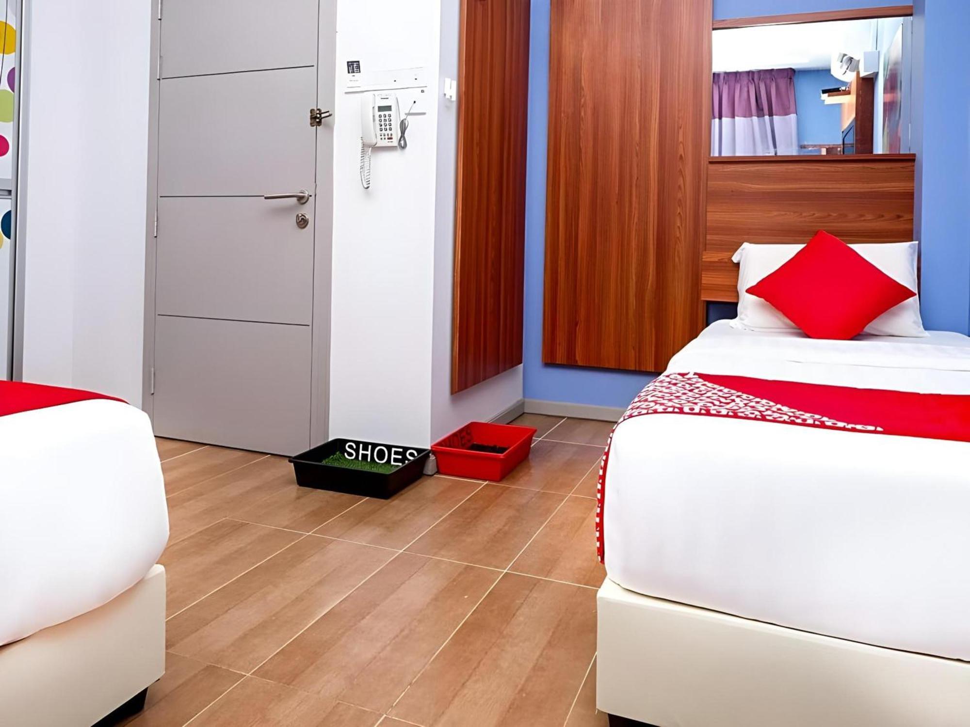 Super Oyo 768 Fajar Baru Boutique Hotel Kuala Terengganu Exterior foto